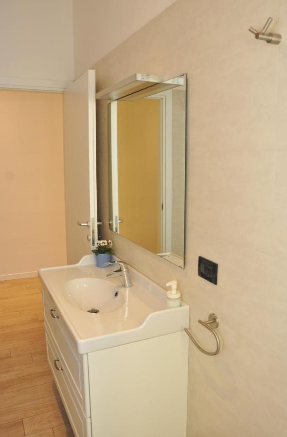 Verdi Appartment Modena Exterior foto